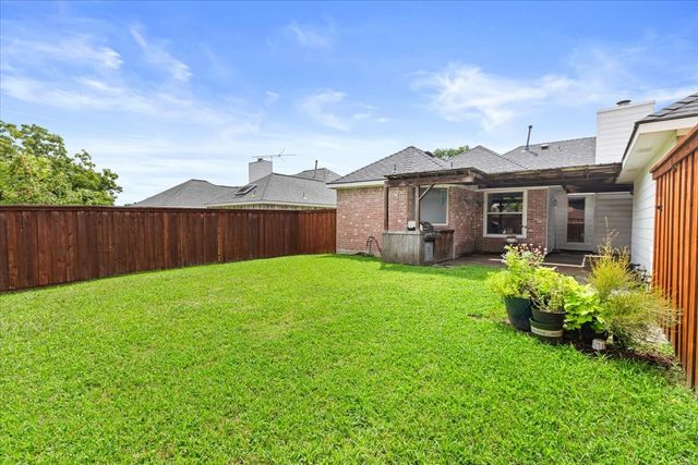 1513 Knob Hill Drive, Garland, TX 75043