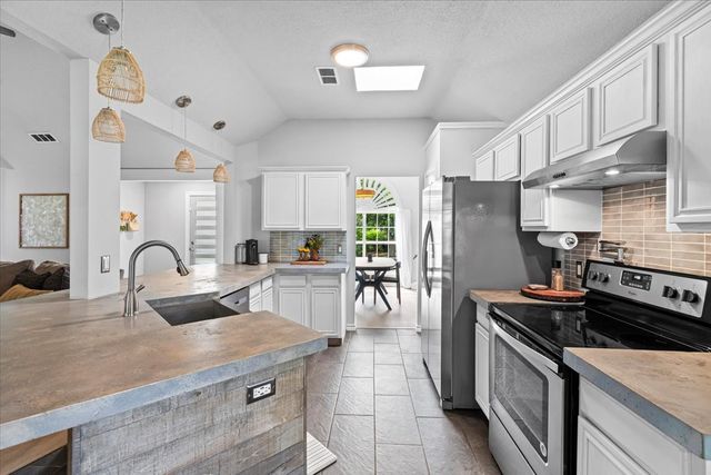 1513 Knob Hill Drive, Garland, TX 75043