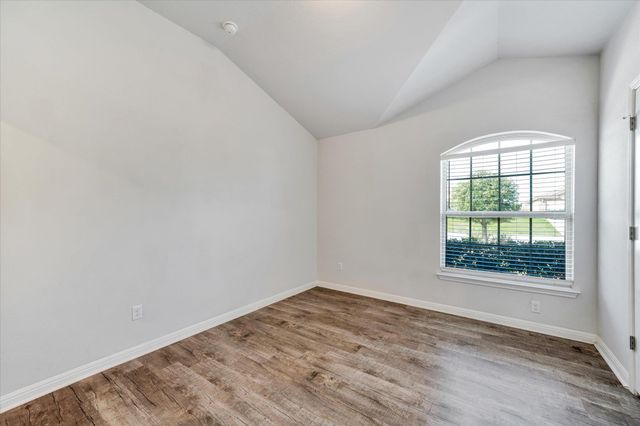 160 Sun Ray DR, Kyle, TX 78640