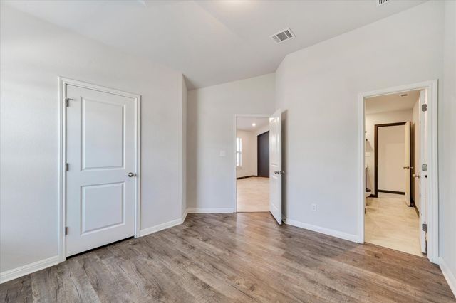 160 Sun Ray DR, Kyle, TX 78640
