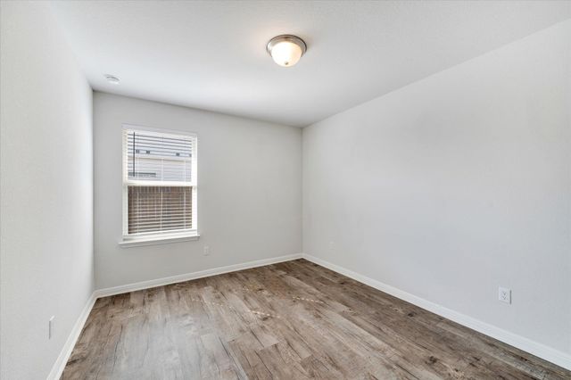 160 Sun Ray DR, Kyle, TX 78640
