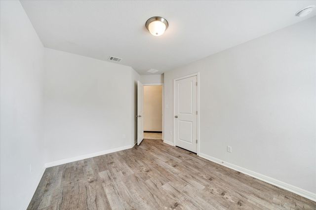 160 Sun Ray DR, Kyle, TX 78640