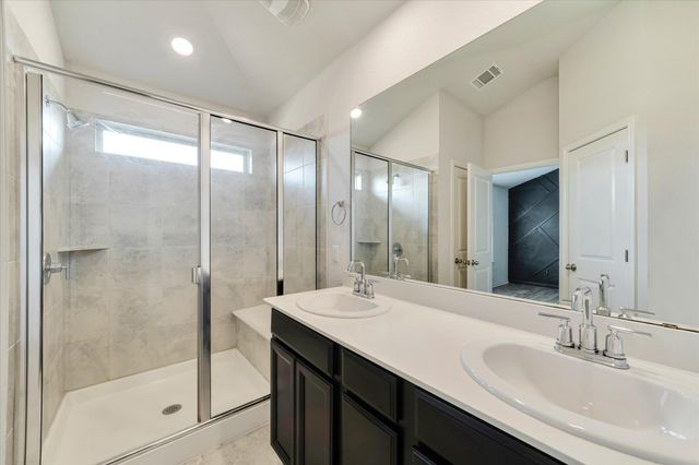 160 Sun Ray DR, Kyle, TX 78640