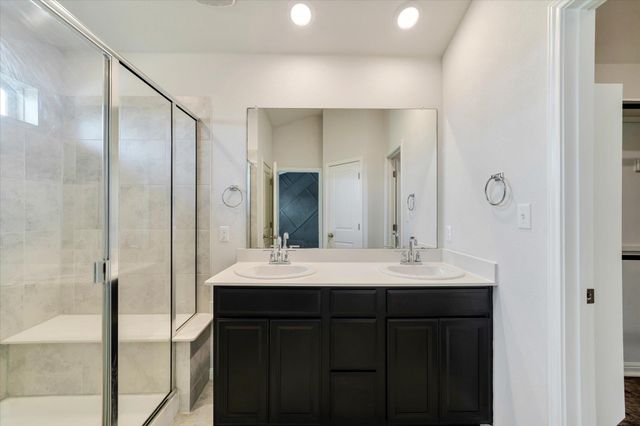 160 Sun Ray DR, Kyle, TX 78640
