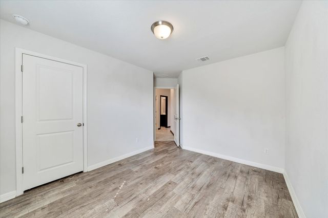 160 Sun Ray DR, Kyle, TX 78640