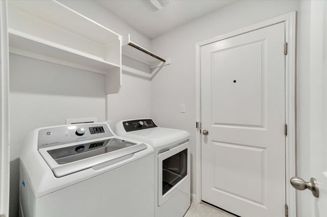 160 Sun Ray DR, Kyle, TX 78640