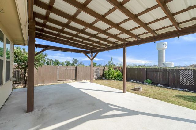 160 Sun Ray DR, Kyle, TX 78640