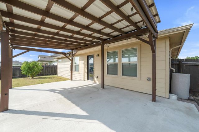 160 Sun Ray DR, Kyle, TX 78640