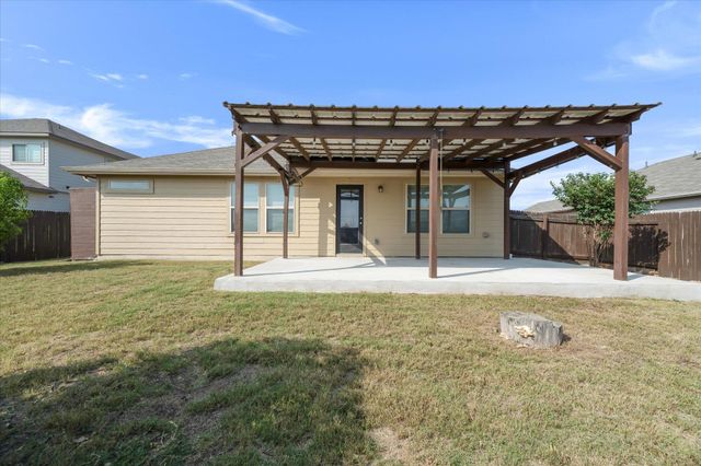 160 Sun Ray DR, Kyle, TX 78640