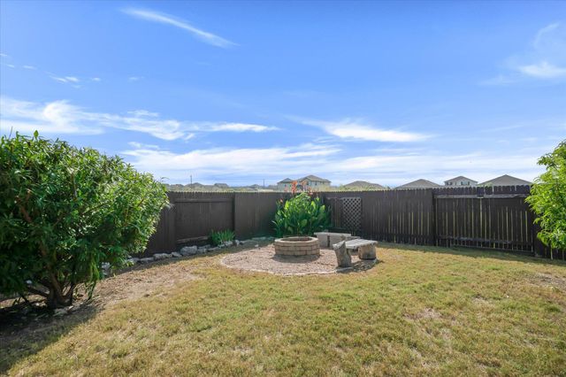 160 Sun Ray DR, Kyle, TX 78640