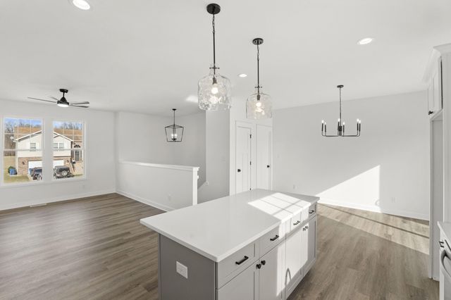 543 Scenic View Avenue, Valparaiso, IN 46385
