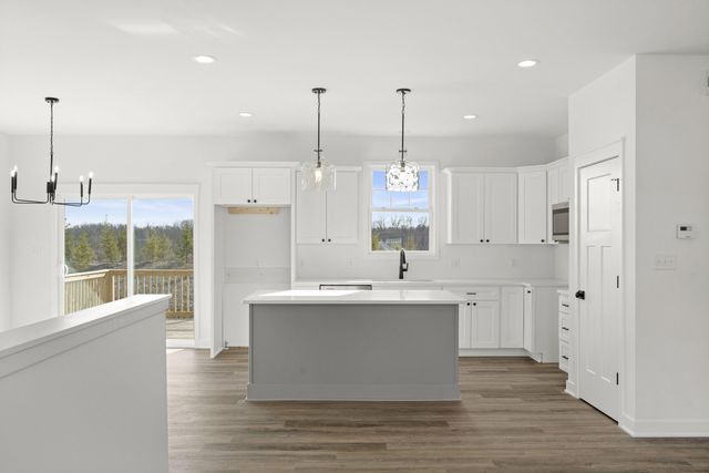 543 Scenic View Avenue, Valparaiso, IN 46385