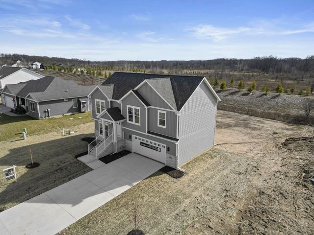 543 Scenic View Avenue, Valparaiso, IN 46385
