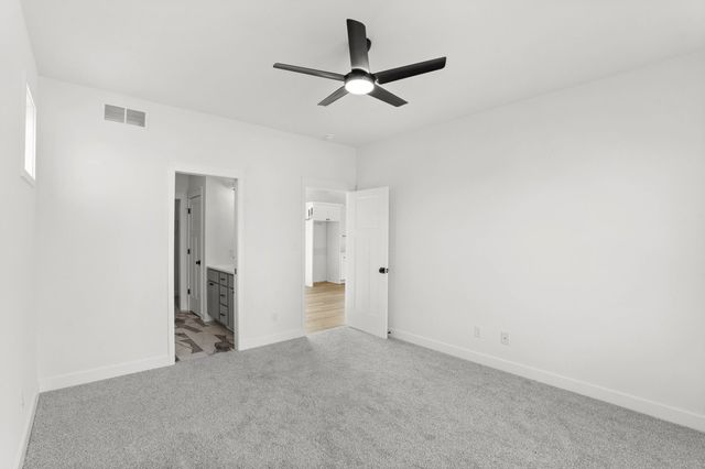 543 Scenic View Avenue, Valparaiso, IN 46385