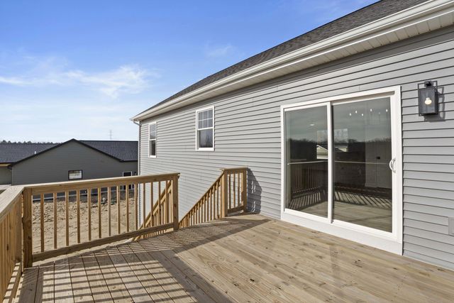 543 Scenic View Avenue, Valparaiso, IN 46385