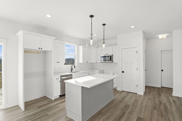 543 Scenic View Avenue, Valparaiso, IN 46385