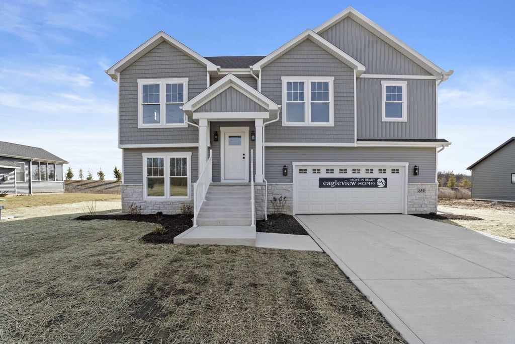 543 Scenic View Avenue, Valparaiso, IN 46385