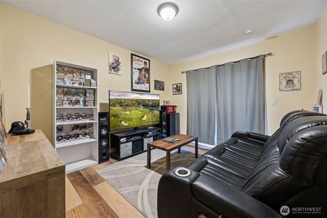 20203 Larita Drive E, Bonney Lake, WA 98391