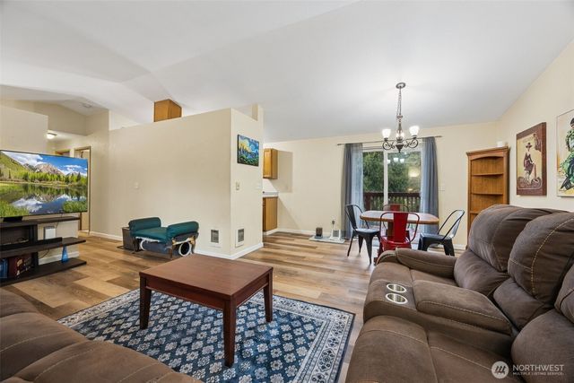 20203 Larita Drive E, Bonney Lake, WA 98391