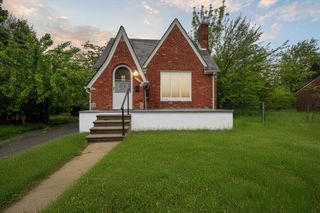 19250 Charest Street, Detroit, MI 48234