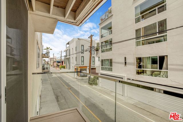 1 Ironsides Street 14, Marina Del Rey, CA 90292