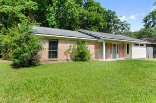 20 Yorkshire Parkway, Gulfport, MS 39503
