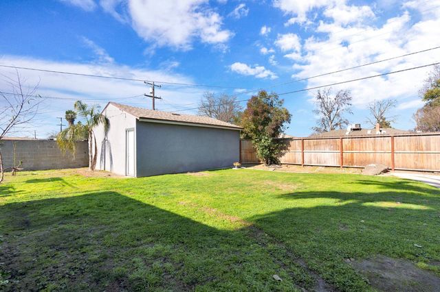 1328 W Normal Avenue, Fresno, CA 93705
