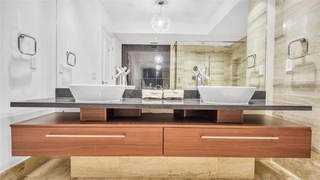 101 S Fort Lauderdale Beach Boulevard 1004, Fort Lauderdale, FL 33316