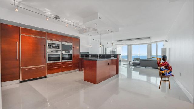 101 S Fort Lauderdale Beach Boulevard 1004, Fort Lauderdale, FL 33316