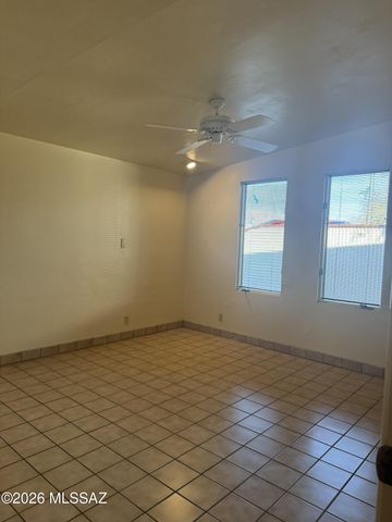 9432 E El Cajon Drive, Tucson, AZ 85710