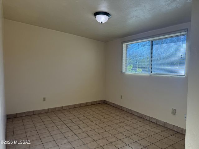 9432 E El Cajon Drive, Tucson, AZ 85710