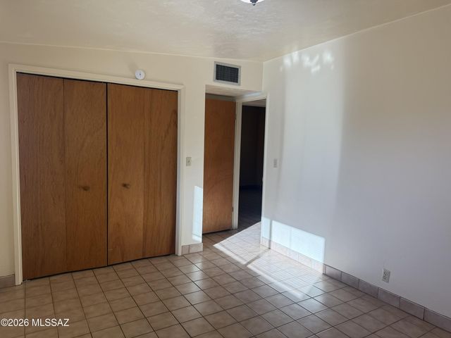 9432 E El Cajon Drive, Tucson, AZ 85710