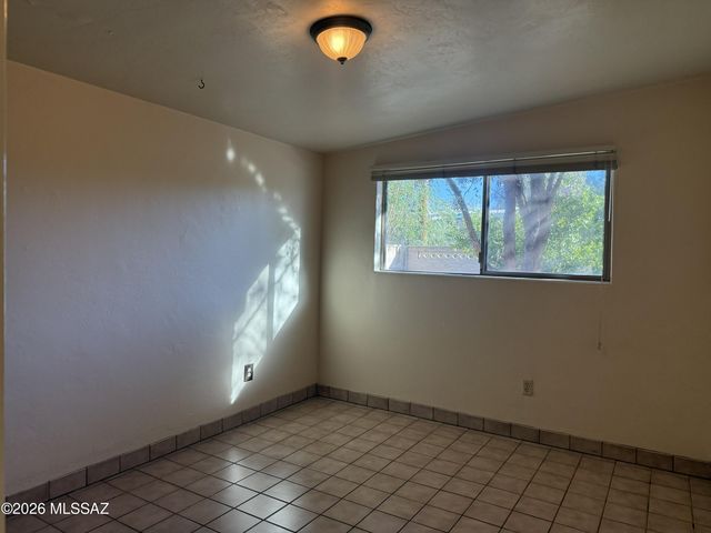 9432 E El Cajon Drive, Tucson, AZ 85710