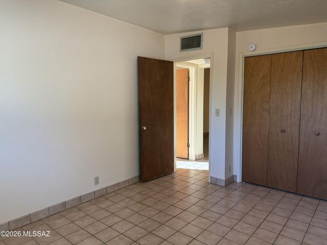 9432 E El Cajon Drive, Tucson, AZ 85710