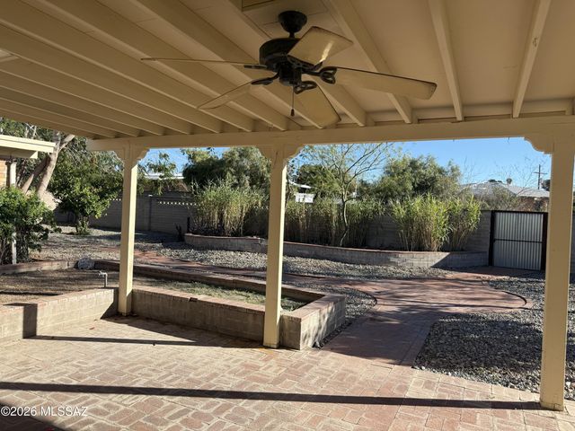 9432 E El Cajon Drive, Tucson, AZ 85710