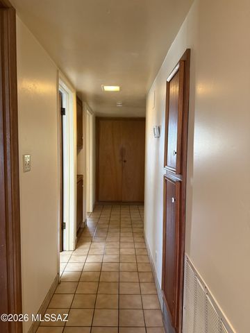 9432 E El Cajon Drive, Tucson, AZ 85710