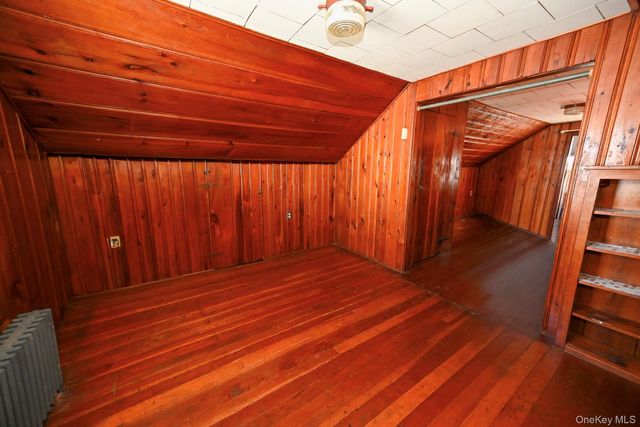1087 Esther Street, Franklin Square, NY 11010
