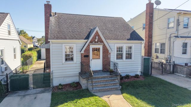 1087 Esther Street, Franklin Square, NY 11010
