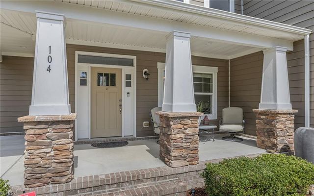 104 Bella DR, Chesapeake, VA 23322
