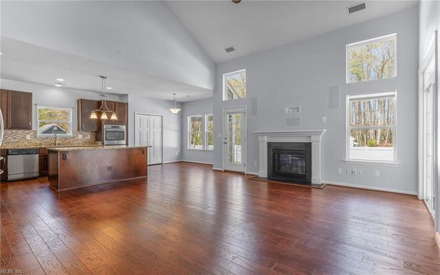 104 Bella DR, Chesapeake, VA 23322