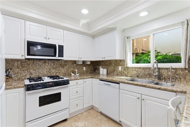 4852 Cabana 104, Huntington Beach, CA 92649