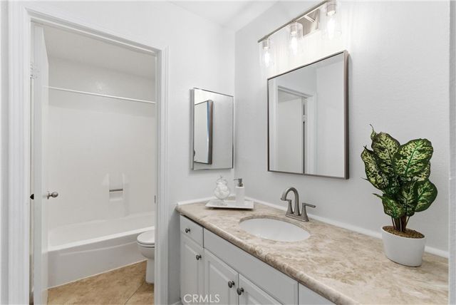 4852 Cabana 104, Huntington Beach, CA 92649