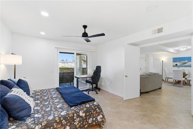 4852 Cabana 104, Huntington Beach, CA 92649