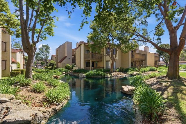 4852 Cabana 104, Huntington Beach, CA 92649
