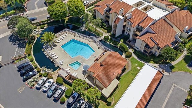 4852 Cabana 104, Huntington Beach, CA 92649