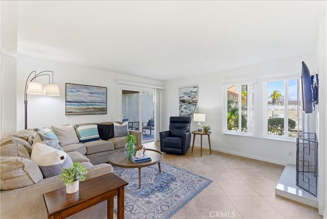 4852 Cabana 104, Huntington Beach, CA 92649