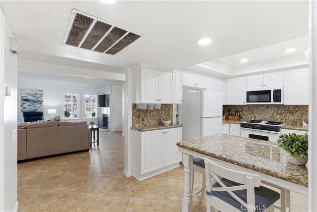 4852 Cabana 104, Huntington Beach, CA 92649