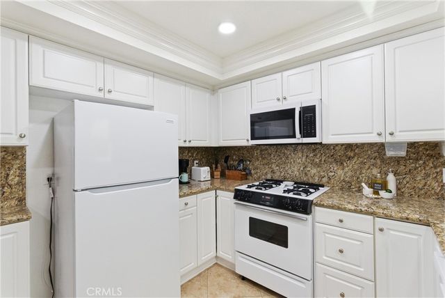 4852 Cabana 104, Huntington Beach, CA 92649