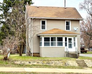 406 E Mcdevitt Avenue, Summit Twp, MI 49203