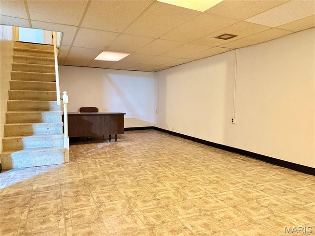 1364 Kingsford Drive, St Louis, MO 63031